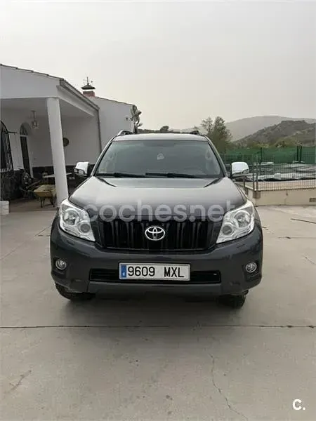 Używany Toyota Land Cruiser 190 KM (139 kW) 2013 Szary SUV