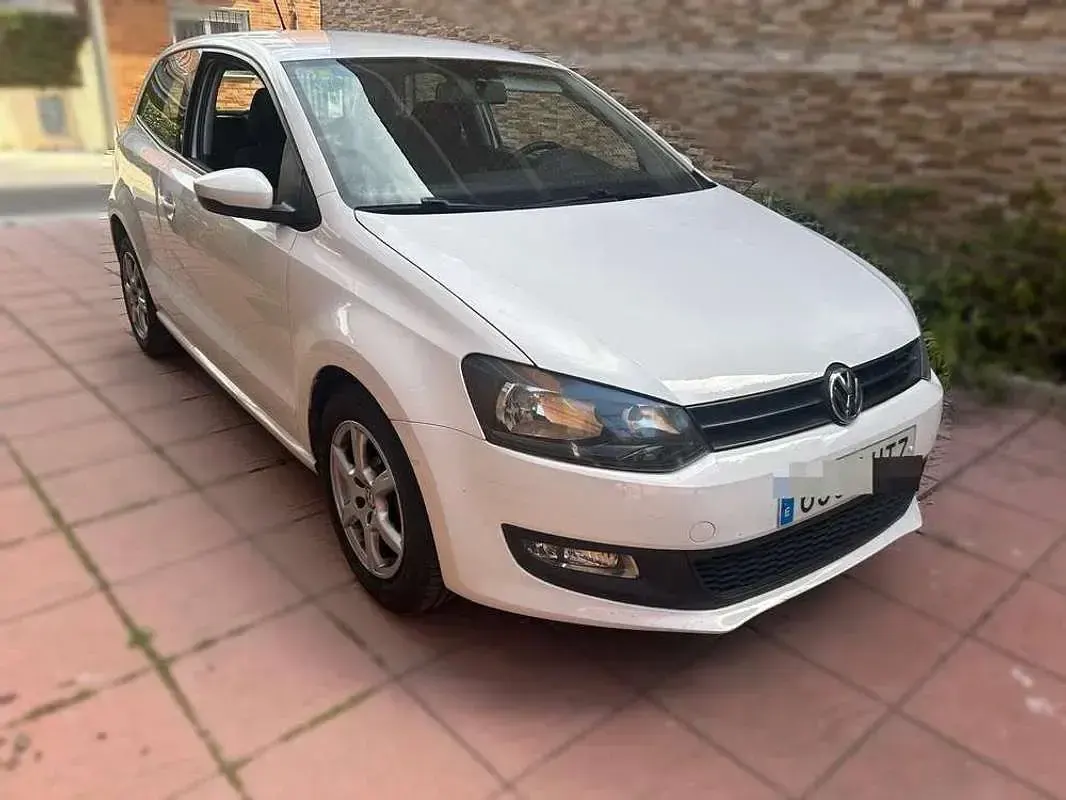 Usado VW Polo Advance 90 CV (66 kW) 2013 Blanco Utilitario