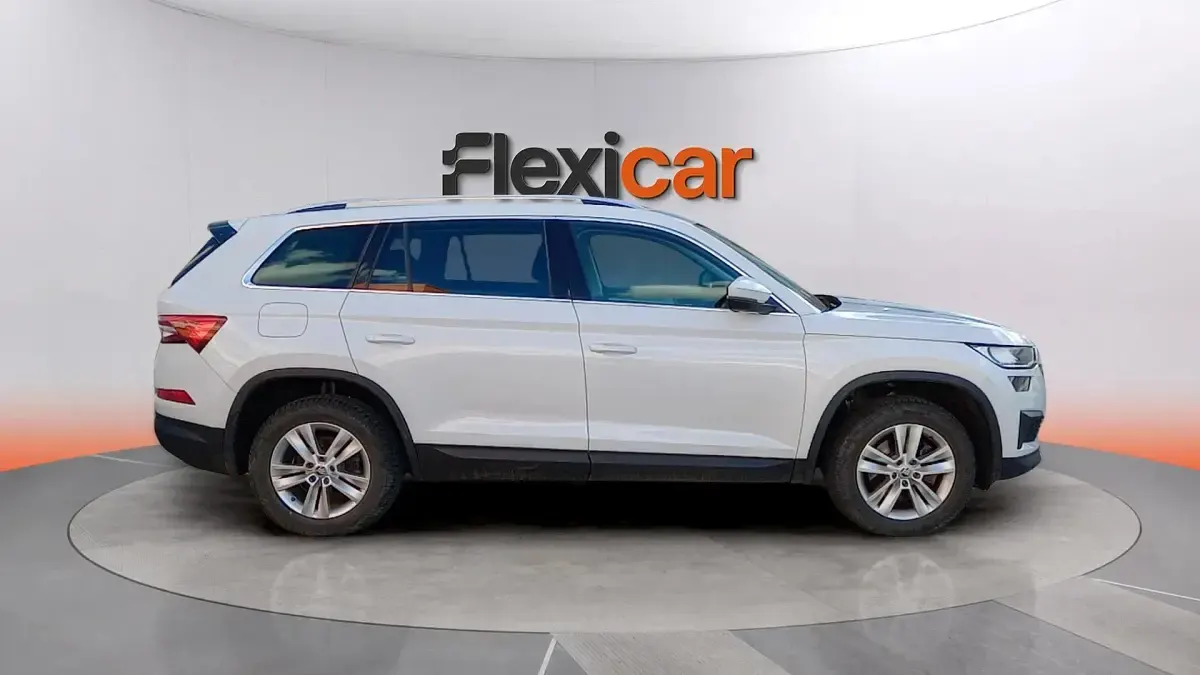 Usado Skoda Kodiaq Ambition 150 CV (110 kW) 2022 Blanco SUV