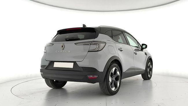 Usado Renault Captur Techno 100 CV (73 kW) 2025 Gris SUV