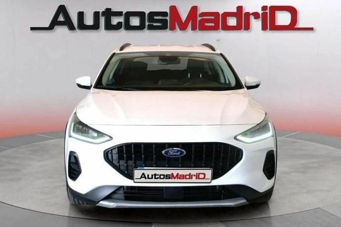 Używany Ford Focus Active 156 KM (114 kW) 2022 Biały Sedan/Limuzyna