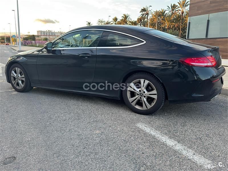 Usado Mercedes 200 AMG line 184 CV (135 kW) 2017 Negro Coupe