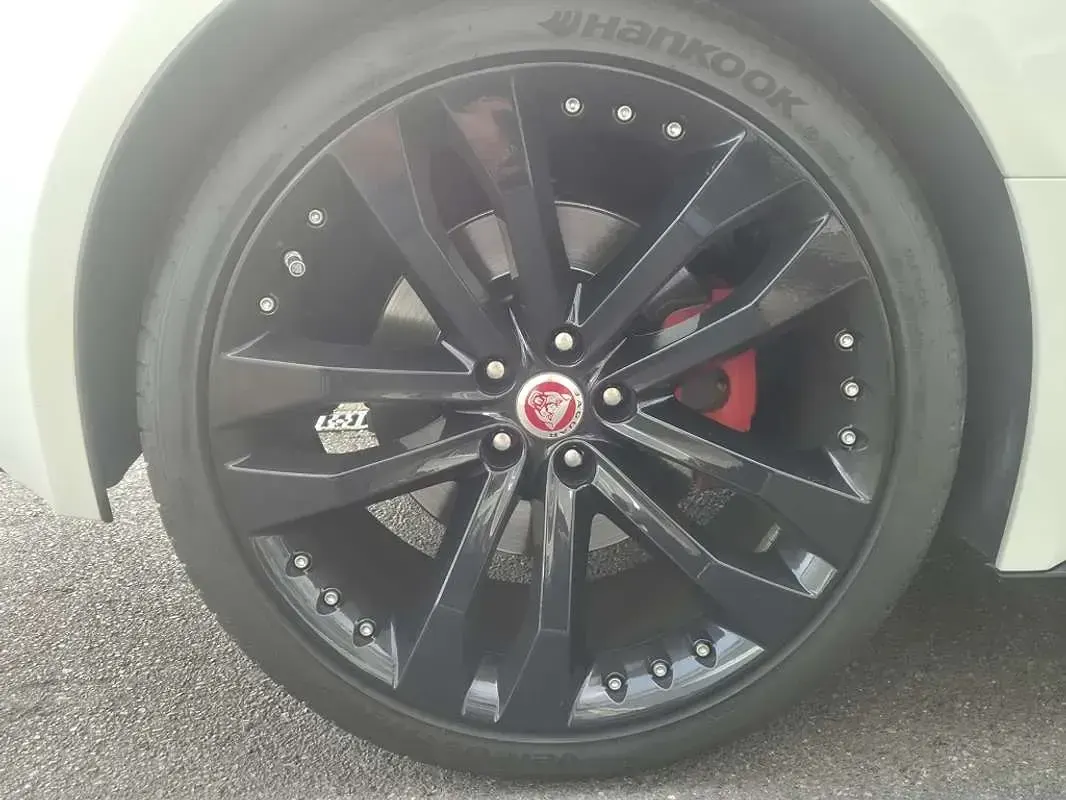 Usado Jaguar F-Type 340 CV (250 kW) 2015 Blanco Coupe