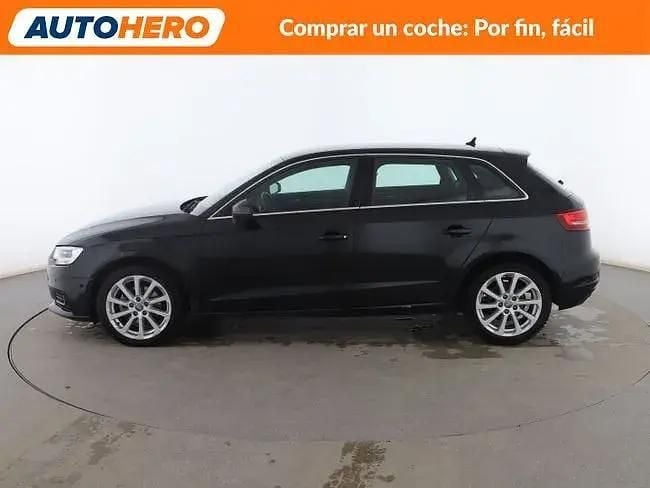 Usado Audi A3 Design 116 HP (85 kW) 2018 Preto Sedan