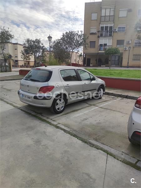 Gris / plata Usado 2001 Peugeot 307 Berlina | 2000 € (Precio justo) - Imagen 1/4