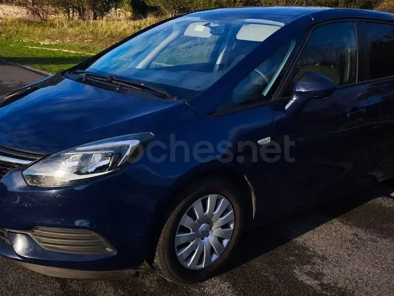 Usado Opel Zafira Tourer Expression 120 CV (88 kW) 2017 Azul Monovolumen