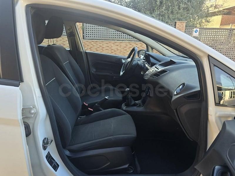 Usado Ford Fiesta Titanium 85 CV (62 kW) 2017 Blanco Berlina