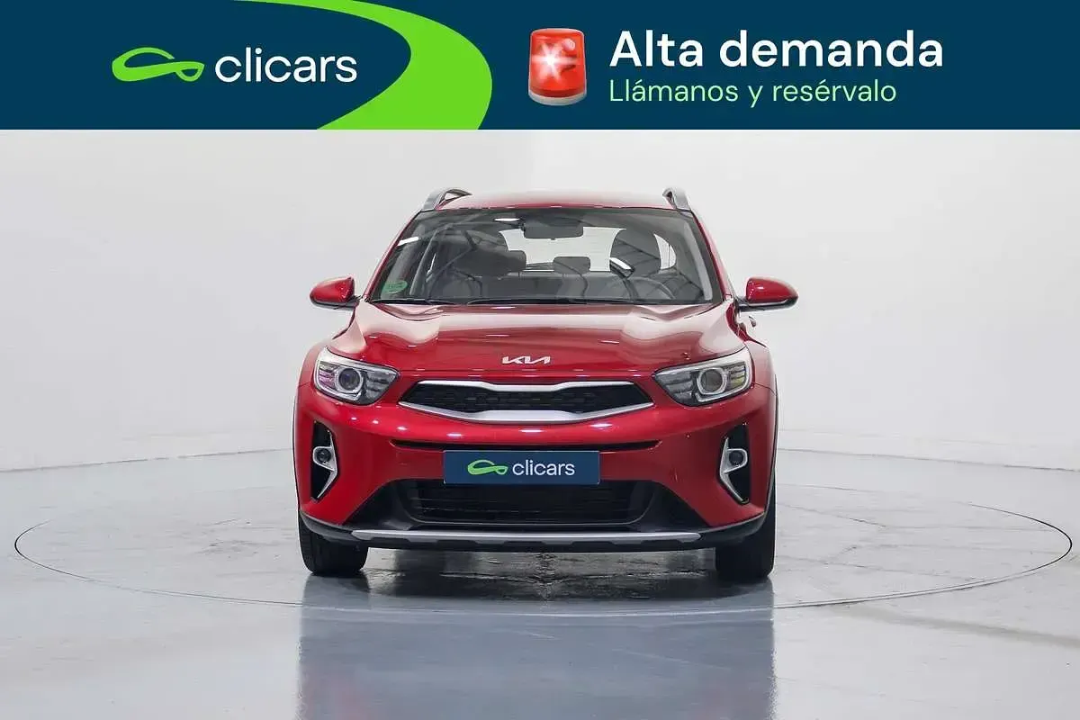 Usado Kia Stonic 79 CV (58 kW) 2025 Rojo SUV