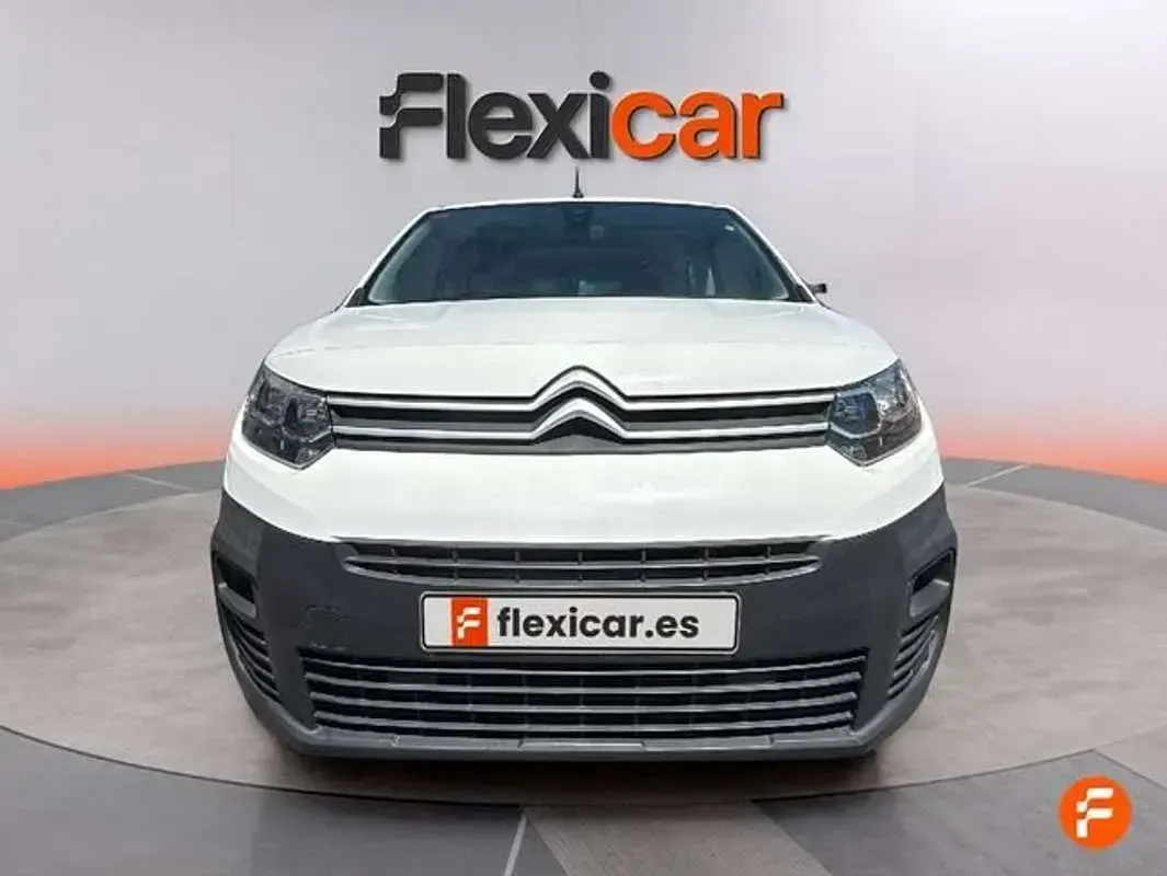 Usado Citroën Berlingo Feel 102 CV (75 kW) 2019 Blanco Monovolumen