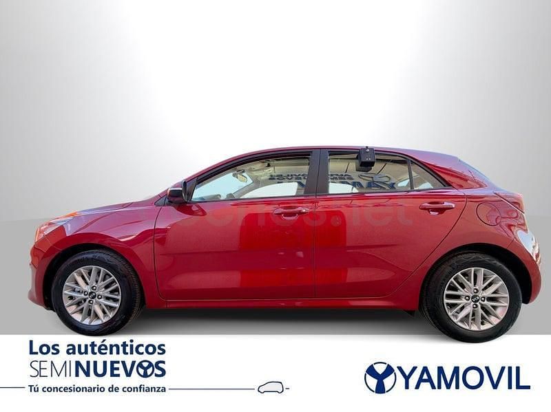 Usado Kia Rio 100 CV (73 kW) 2020 Rojo Berlina