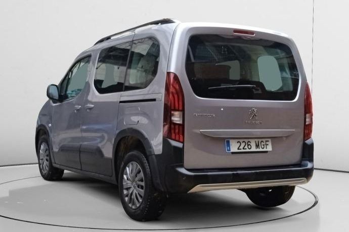 Usado Peugeot Rifter Allure 131 CV (96 kW) 2023 Monovolumen