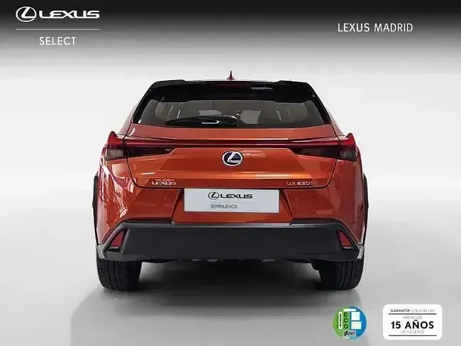 Usado Lexus UX 184 CV (135 kW) 2022 Naranja SUV