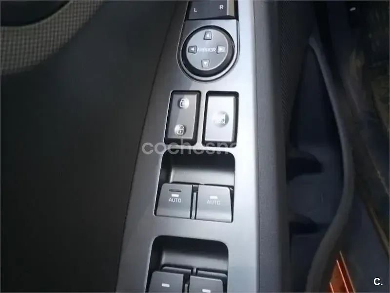 Usado Hyundai Ioniq 141 CV (103 kW) 2020 Rojo Utilitario
