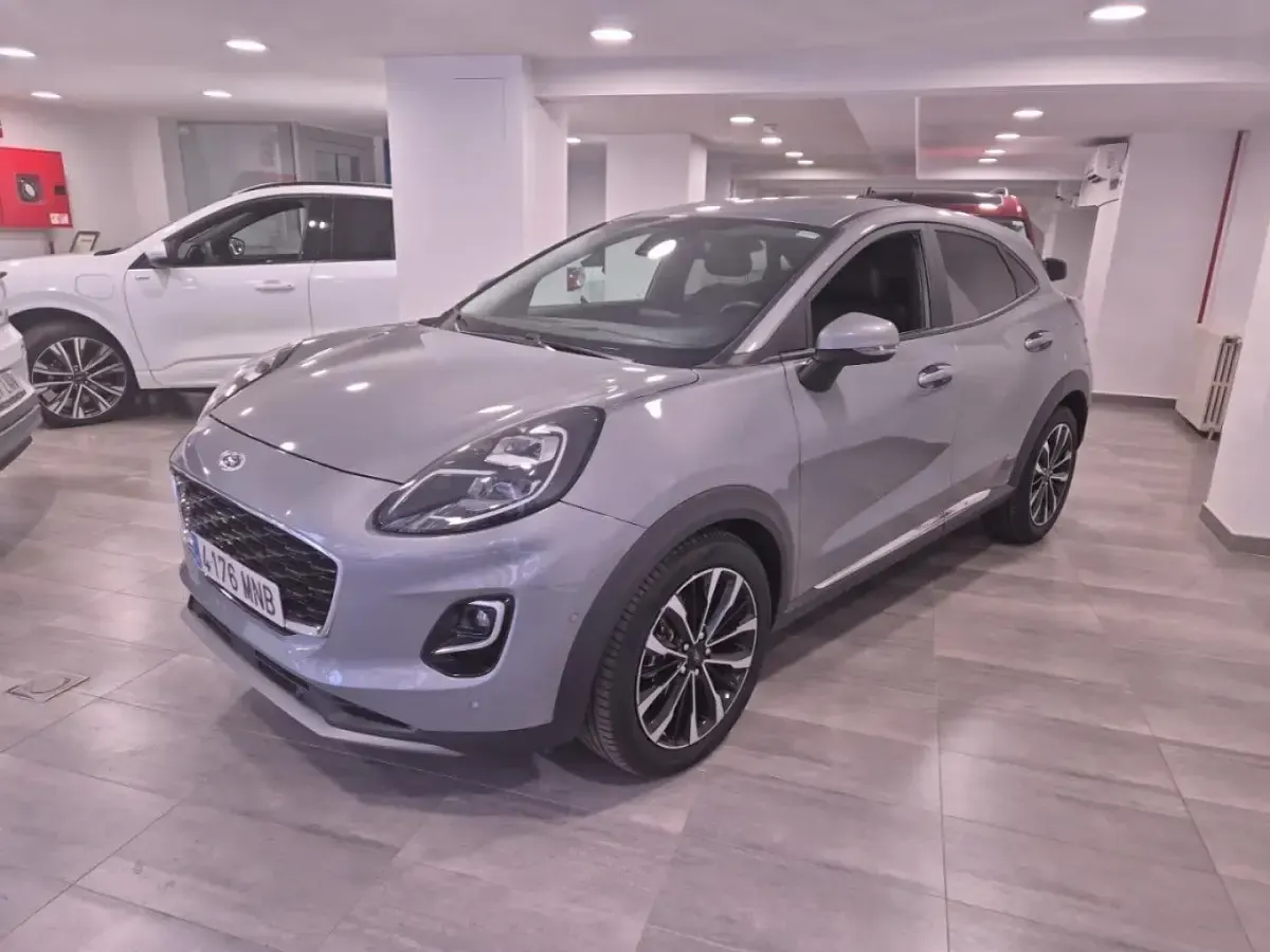 Usado Ford Puma Select 155 CV (114 kW) 2024 Plateado SUV