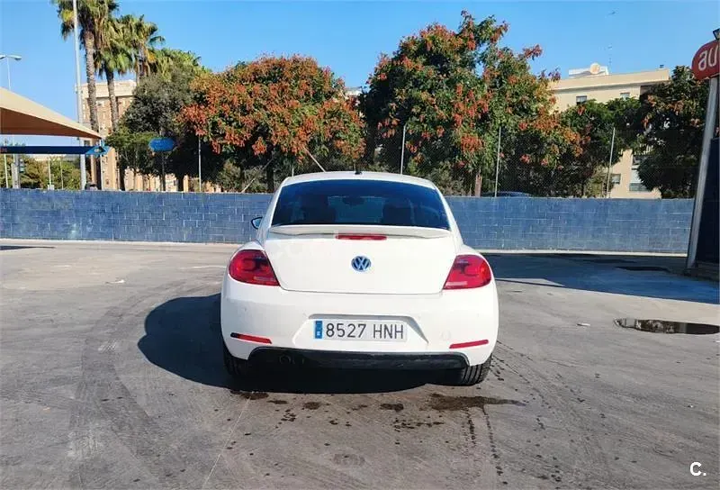 Usado VW Beetle Design 140 CV (102 kW) 2012 Blanco Utilitario