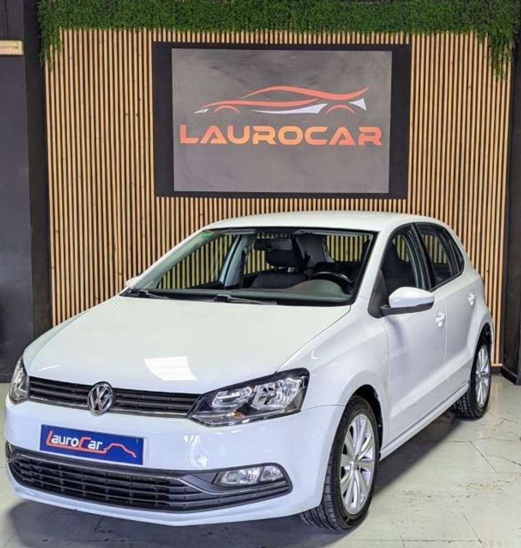Blanco Usado 2014 VW Polo Trendline Utilitario | 8499 € (Un poco caro) - Imagen 1/4