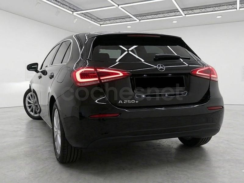 Usado Mercedes A250 218 CV (160 kW) 2020 Negro Berlina