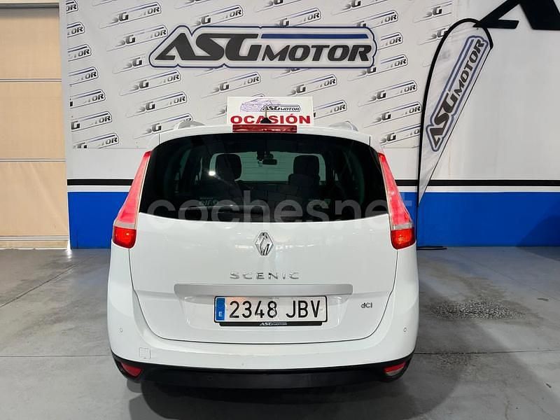 Usado Renault Grand Scénic III Bose Edition 110 CV (80 kW) 2015 Blanco Monovolumen