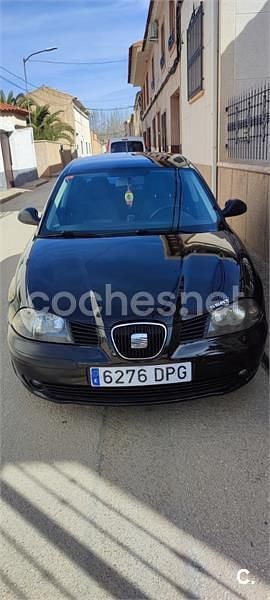 Usado Seat Cordoba 100 CV (73 kW) 2005 Negro Berlina