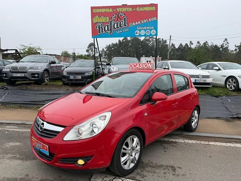 Usado Opel Corsa Cosmo 90 CV (66 kW) 2007 Rojo Utilitario