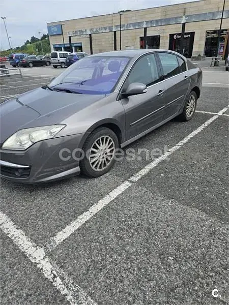 Usado Renault Laguna III Dynamique 150 CV (110 kW) 2008 Beige Berlina