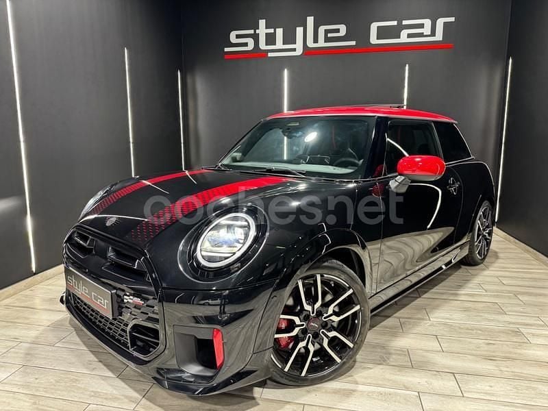 Nuevo Mini John Cooper Works 231 CV (169 kW) 2025 Gris / plata Utilitario