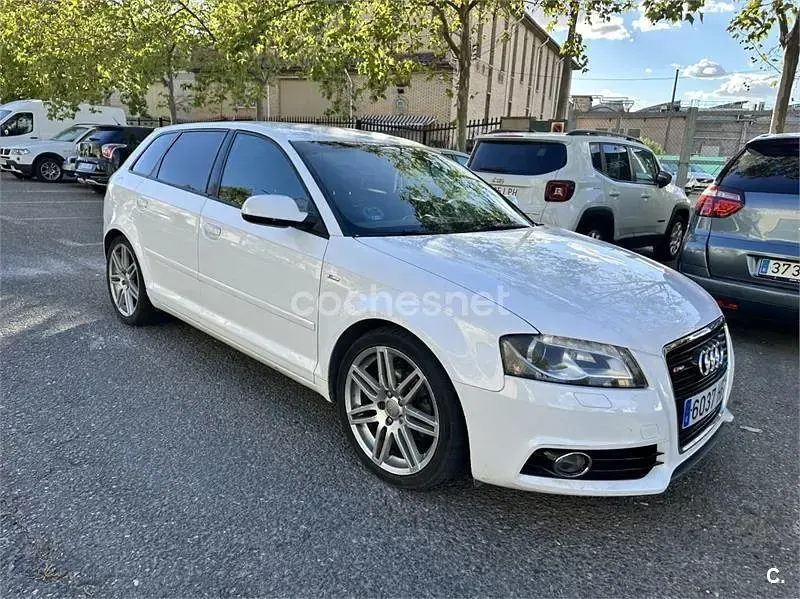 Usado Audi A3 Ambition 160 CV (117 kW) 2011 Blanco Utilitario
