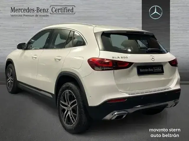 Usado Mercedes GLA200 163 CV (119 kW) 2021 Blanco SUV