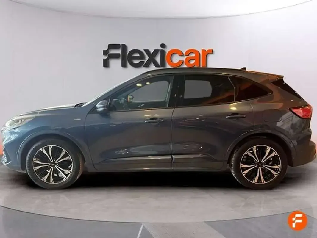 Usado Ford Kuga ST-Line 150 CV (110 kW) 2022 Azul SUV