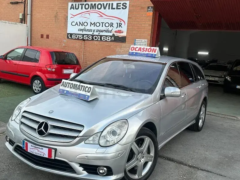 Usado Mercedes R500 388 CV (285 kW) 2008 Gris / plata Monovolumen