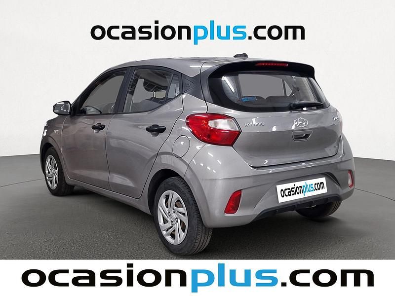 Usado Hyundai i10 67 CV (49 kW) 2022 Gris Utilitario