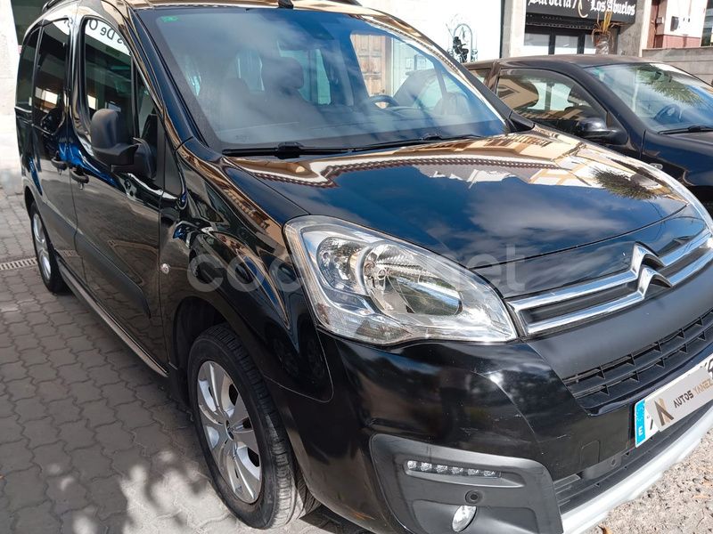 Usado Citroën Berlingo Feel 110 CV (80 kW) 2018 Negro Monovolumen