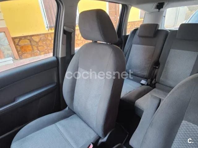 Usado Ford C-MAX Ghia 109 CV (80 kW) 2007 Gris / plata Monovolumen