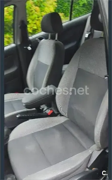 Usado Skoda Octavia 130 CV (95 kW) 2004 Gris / plata Berlina