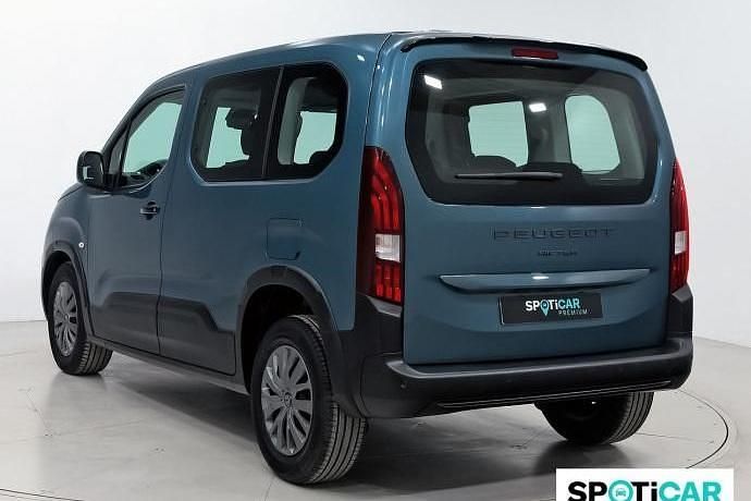 Usado Peugeot Rifter Allure 100 CV (73 kW) 2025 Monovolumen