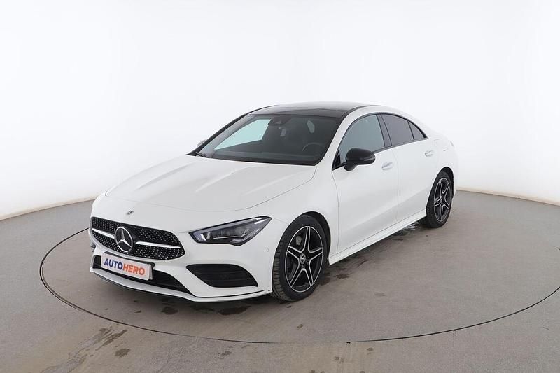 Usado Mercedes CLA200 AMG line 150 CV (110 kW) 2023 Blanco Berlina