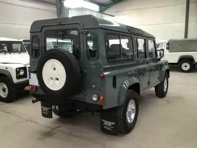 Occasion Land Rover Defender 122 PK (89 kW) 2013 Groen SUV