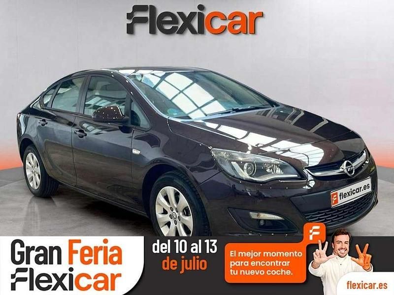 Marrón Usado 2016 Opel Astra Elegance Berlina | 7790 € - Imagen 1/4