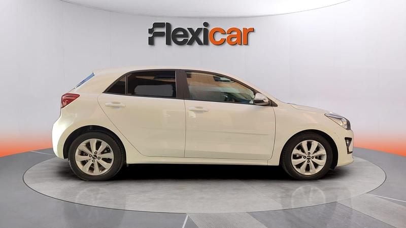 Usado Kia Rio 101 CV (74 kW) 2021 Blanco Utilitario