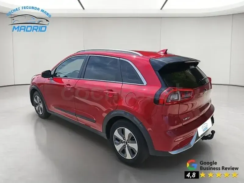 Usado Kia Niro 141 CV (103 kW) 2018 Rojo SUV