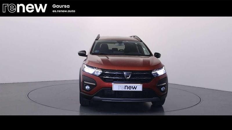 Usado Dacia Jogger Extreme 101 HP (74 kW) 2022 Laranja Monovolume