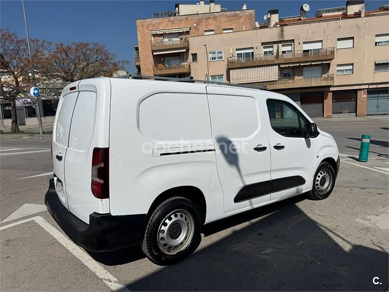 Usado Peugeot Rifter Active 100 CV (73 kW) 2020 Blanco Monovolumen