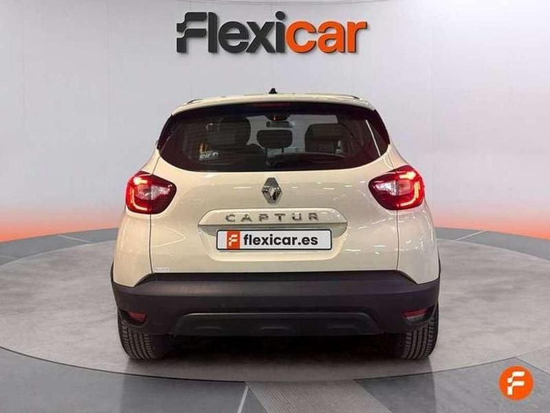 Usado Renault Captur Life 91 CV (66 kW) 2019 Beige SUV