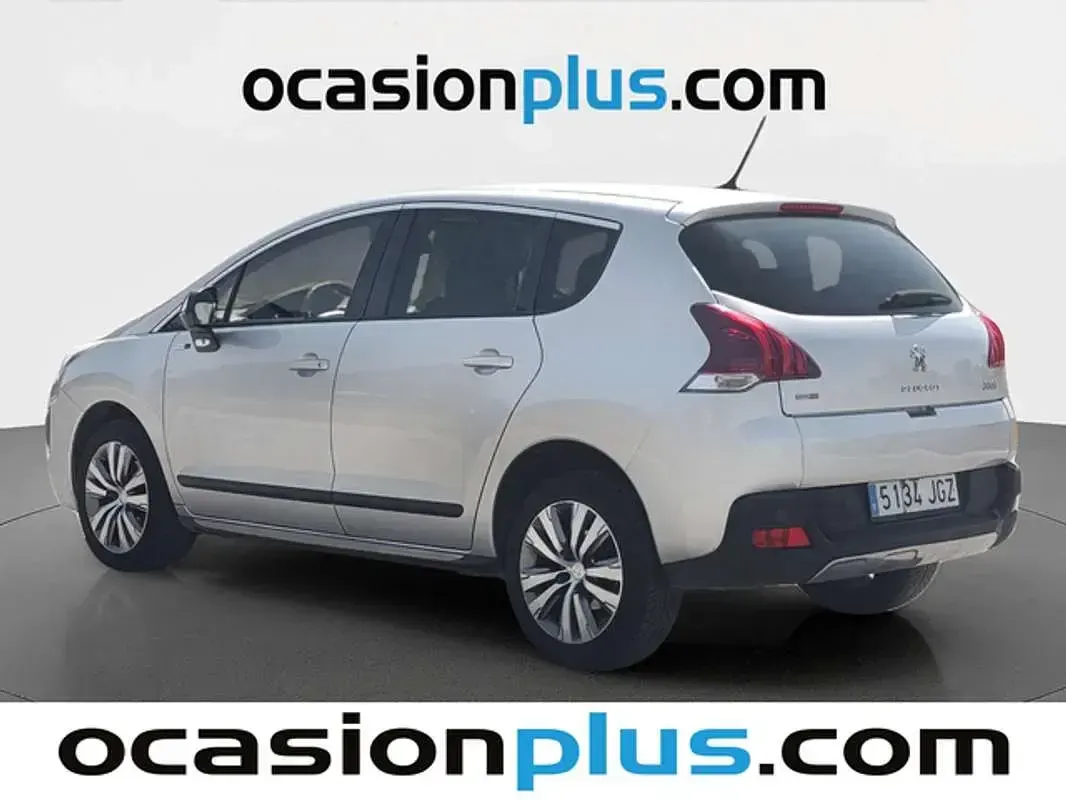 Usado Peugeot 3008 Style 150 CV (110 kW) 2015 Gris Familiar