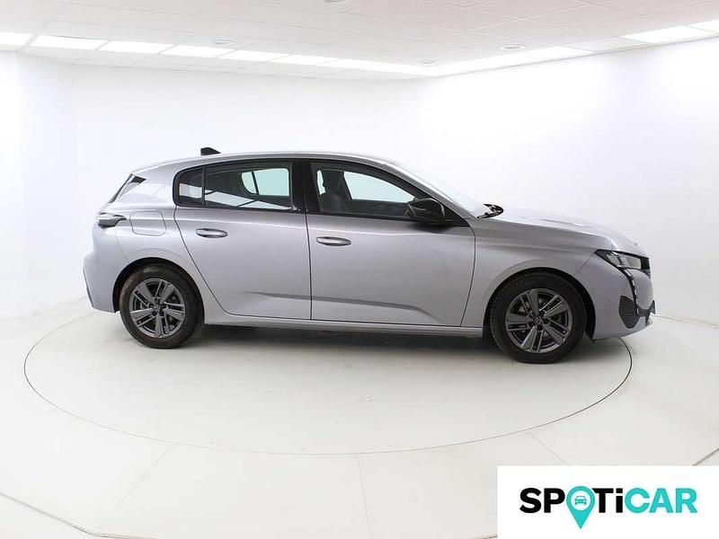 Usado Peugeot 308 Active 110 CV (80 kW) 2022 Gris Utilitario