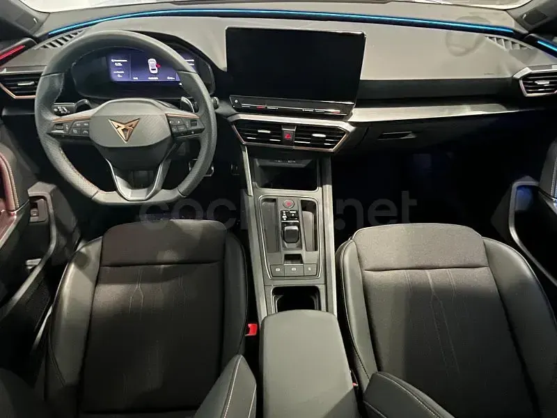 Usado Cupra Leon 150 CV (110 kW) 2024 Gris / plata Familiar