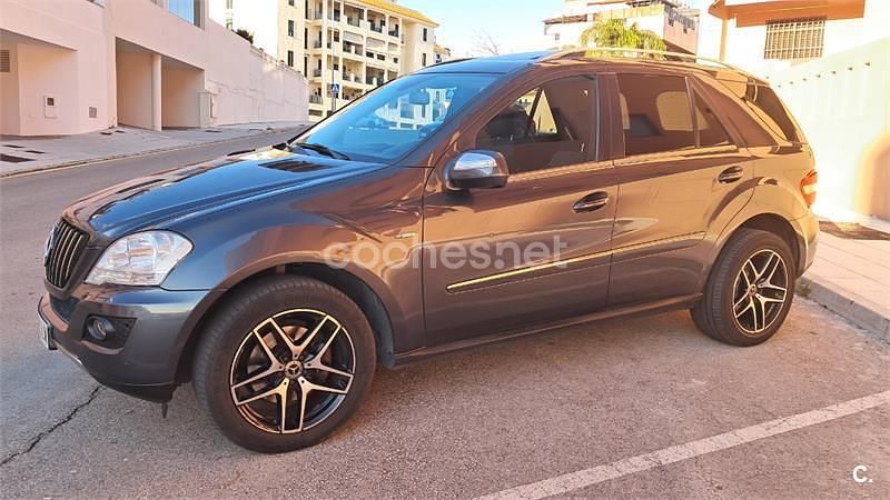 Usado Mercedes ML300 190 CV (139 kW) 2010 Gris / plata SUV