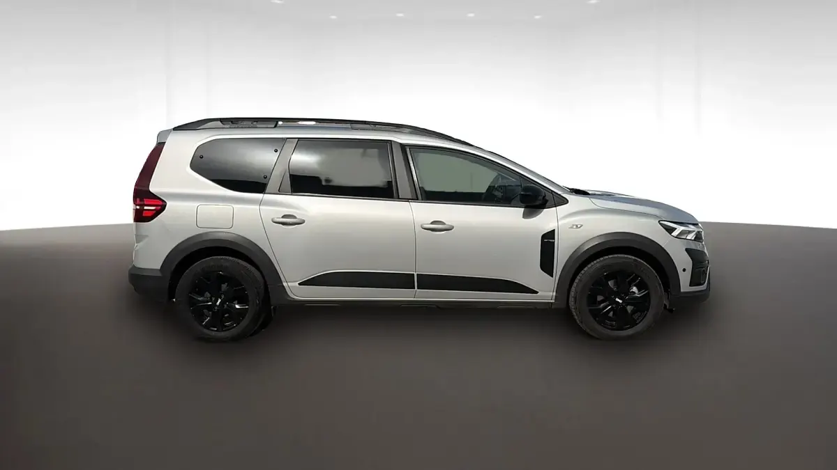 Usado Dacia Jogger Extreme 110 CV (80 kW) 2023 Gris luna Monovolumen