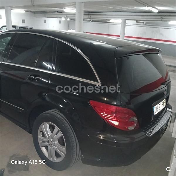 Usado Mercedes R280 190 CV (139 kW) 2007 Negro Familiar