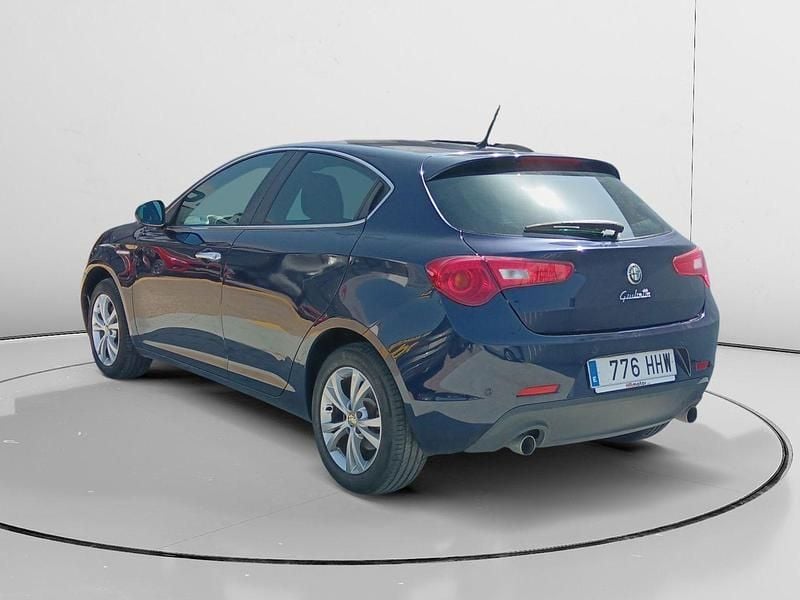 Usado Alfa Romeo Giulietta Distinctive 141 CV (103 kW) 2012 Azul Utilitario